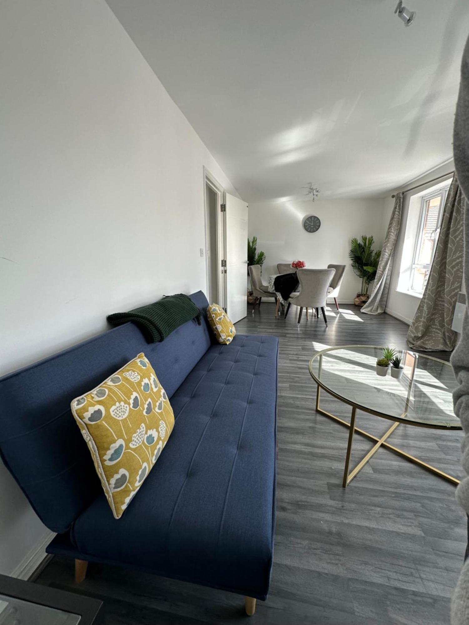 Suites By Rehoboth - Abbey Wood Station - London Zone 4 외부 사진